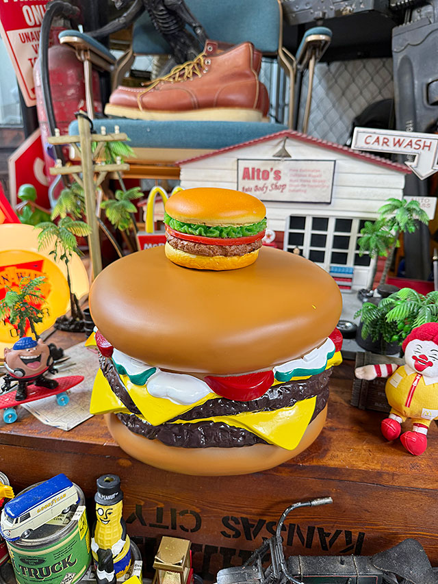 メガサイズ　ハンバーガー　バンク　貯金箱 ■ アメリカン雑貨 アメリカ雑貨 |  | 06