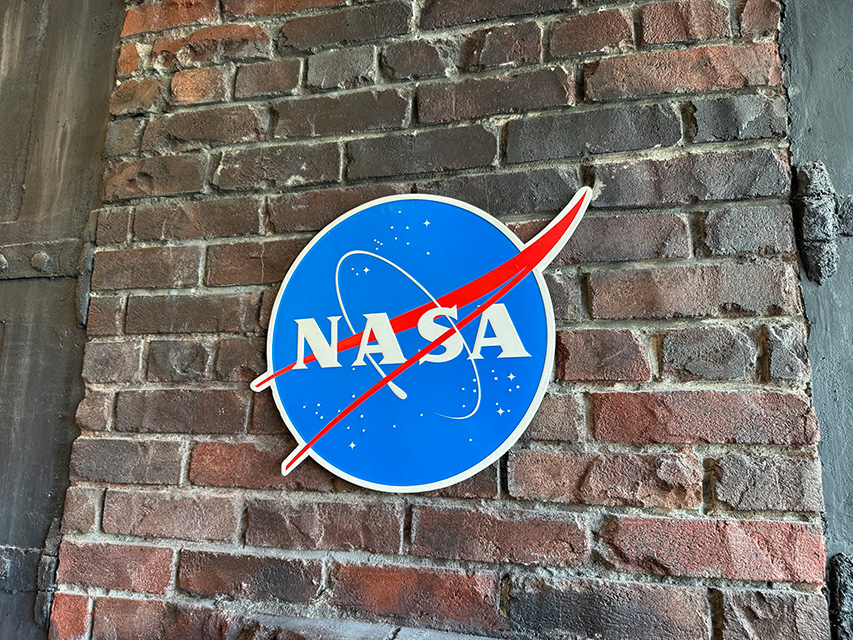 NASA　ミートボールロゴ　エンボス　ティンサイン　ブリキ看板 ■ アメリカン雑貨 アメリカ雑貨 |  | 03