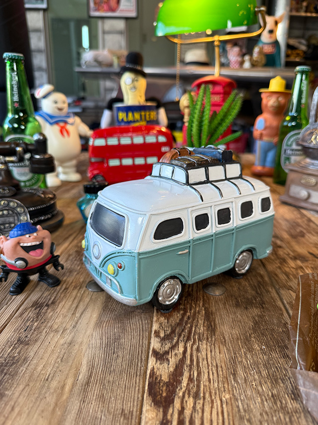 旅するワーゲンバス オールディーズマネーバンク 貯金箱 □ アメリカン