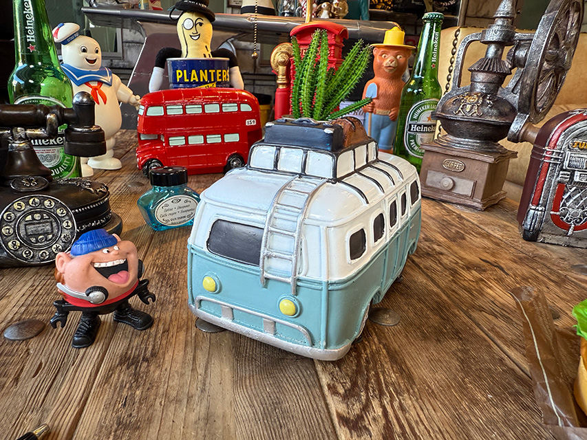 旅するワーゲンバス オールディーズマネーバンク 貯金箱 □ アメリカン