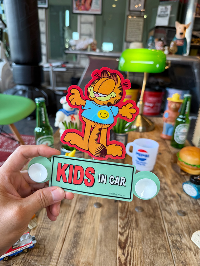 ガーフィールド　「子供乗ってます」　ゆらゆら　スイングサイン ■ アメリカン雑貨 アメリカ雑貨 |  | 01