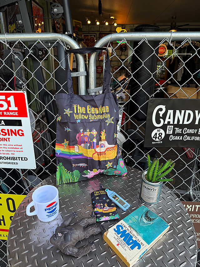 ビートルズ　イエローサブマリン　エコバッグ　公式グッズ ■ アメリカ雑貨 アメリカン雑貨 |  | 02