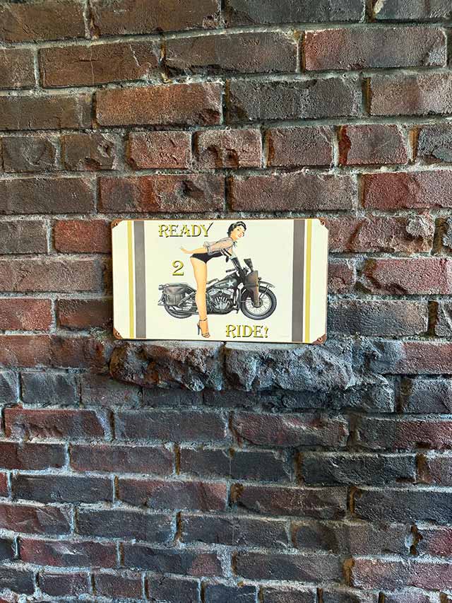 ハーレーWLA × ピンナップガール　ヘヴィースチールサイン　看板　MADE IN U.S.A. ■ アメリカン雑貨 アメリカ雑貨 |  | 02