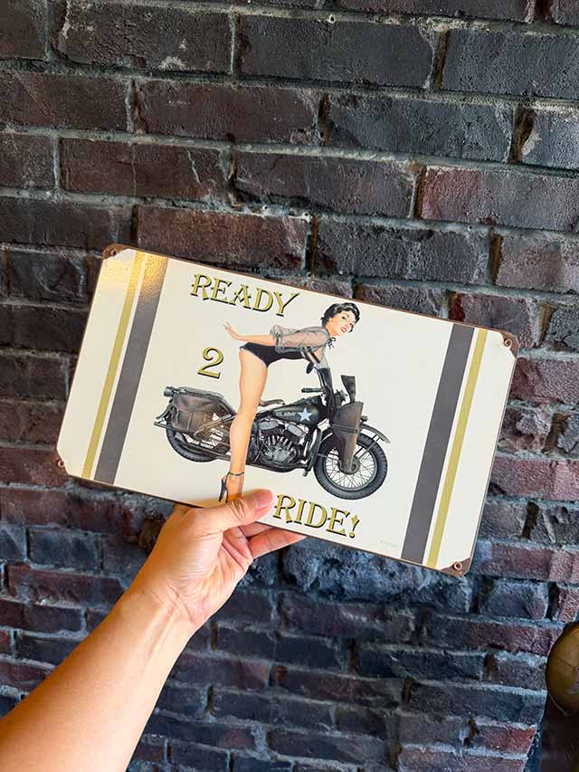 ハーレーWLA × ピンナップガール　ヘヴィースチールサイン　看板　MADE IN U.S.A. ■ アメリカン雑貨 アメリカ雑貨 |  | 03