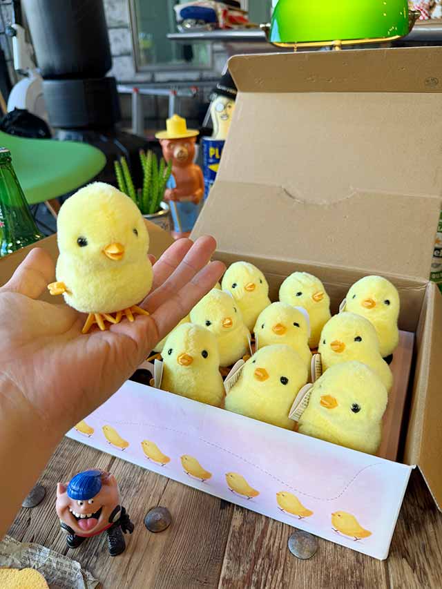 トコトコはねる ヒヨコちゃん　ぜんまい式　トコトコ人形　単品 ■ アメリカン雑貨 アメリカ雑貨 |  | 02