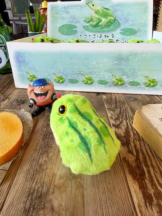 トコトコはねる かわいいカエルちゃん　ぜんまい式　トコトコ人形　単品 ■ アメリカン雑貨 アメリカ雑貨 |  | 03