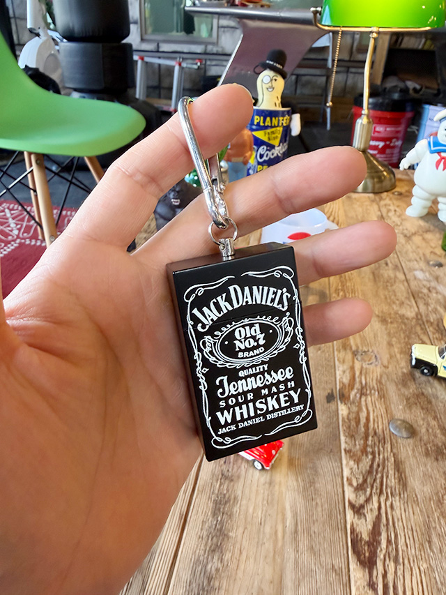 ジャックダニエル　携帯灰皿　カラビナ付き ■ アメリカン雑貨 アメリカ雑貨 | 