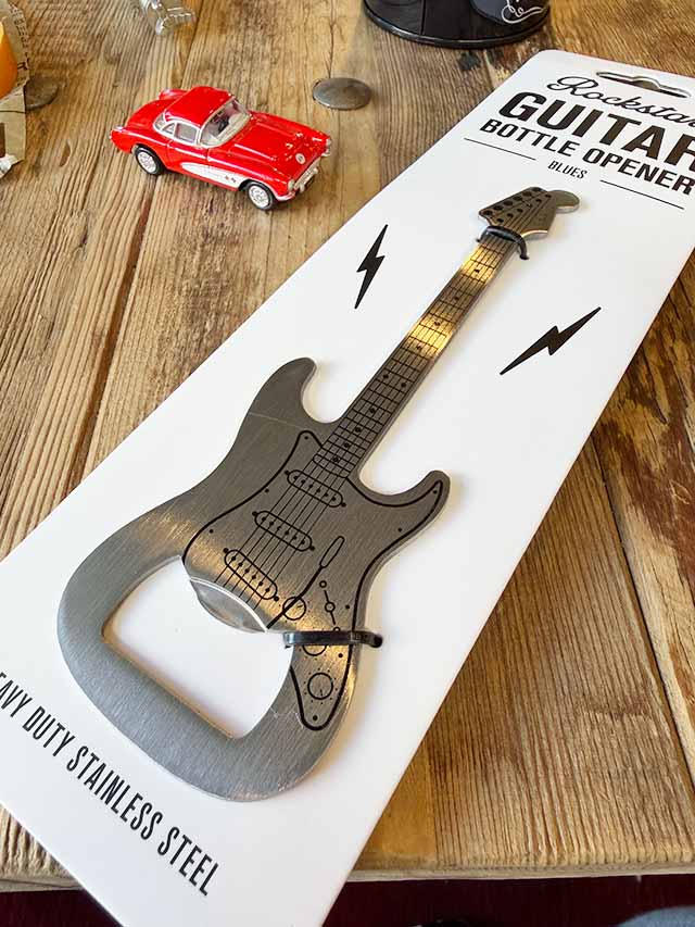 ロックスター　ギターボトルオープナー　（ブルース）　ストラトキャスタータイプ ■ アメリカン雑貨 アメリカ雑貨 |  | 03