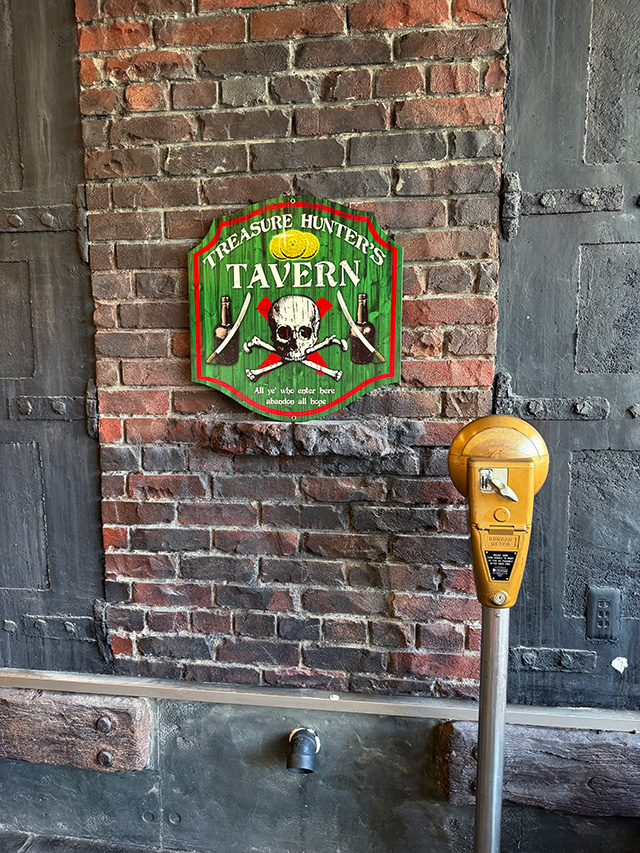 トレジャーハンターのパブサイン　宝探しと無法者の酒場　ヘヴィースチールサイン　看板 ■ アメリカン雑貨 アメリカ雑貨 |  | 04