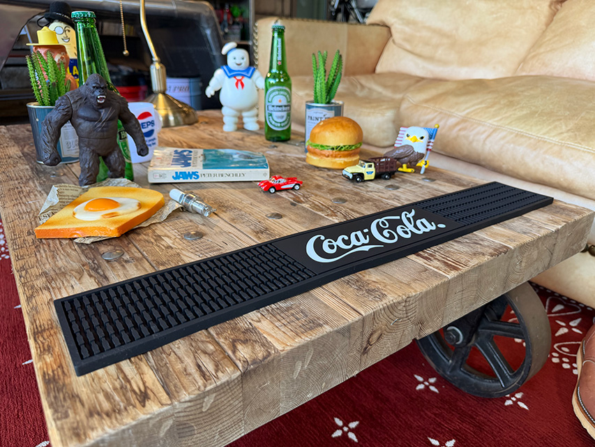 コカ・コーラ　プレイス　バーマット　ロング　（ブラック） ■ アメリカン雑貨 アメリカ雑貨 | Coca Cola | 04