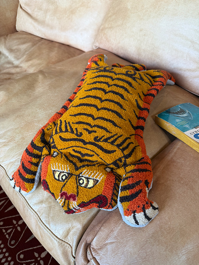 ポストジェネラル チベタンタイガー 充電式 湯たんぽ＆クッション