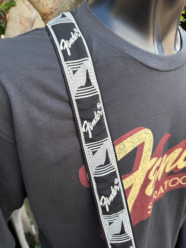 フェンダー　オフィシャル　フラップ　ショルダーバッグ　（Lサイズ/グレーストラップ）　FENDER ■ アメリカン雑貨 アメリカ雑貨 |  | 02