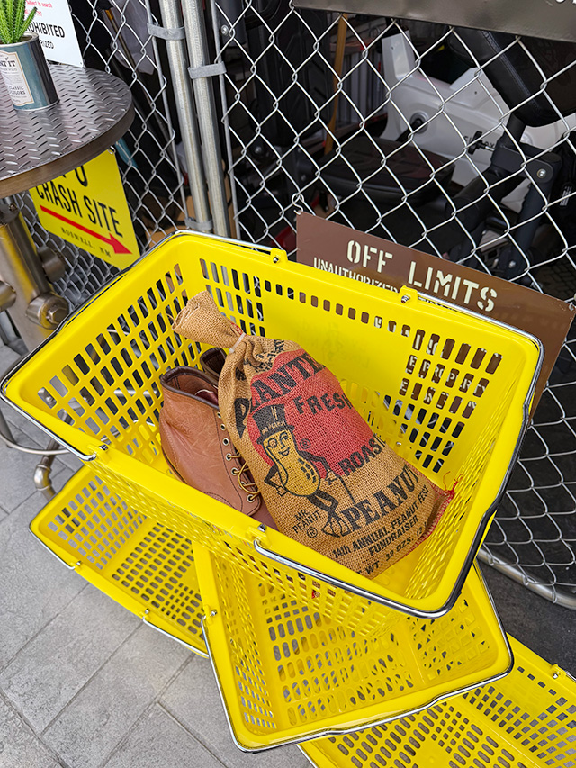 アメリカ業務用　ショッピングバスケット　（ミスターピーナッツ/イエロー）　単品 ■ アメリカン雑貨 アメリカ雑貨 |  | 03