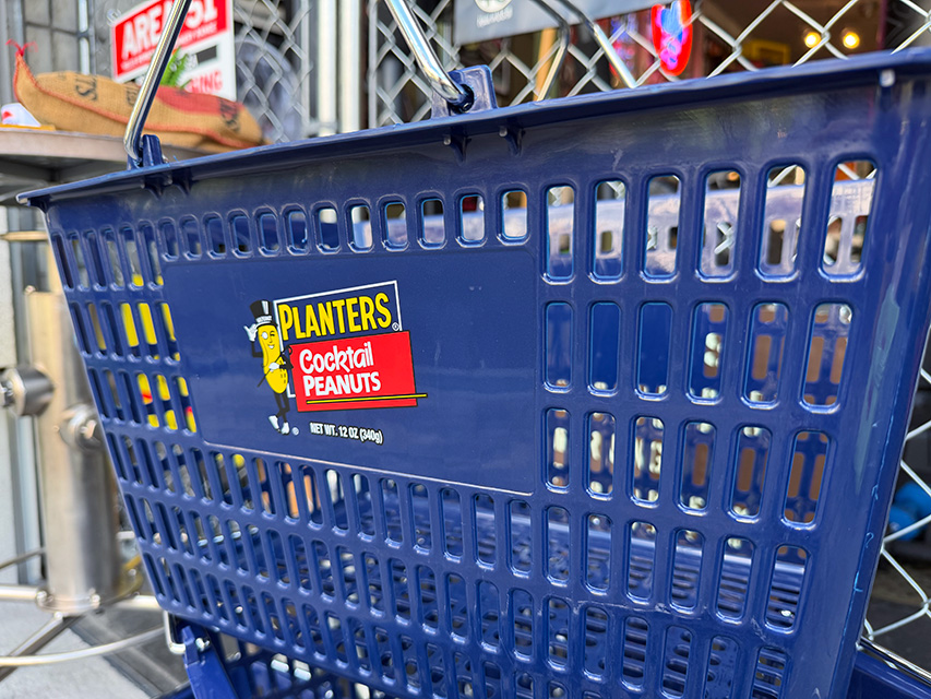アメリカ業務用　ショッピングバスケット　（ミスターピーナッツ/ブルー）　単品 ■ アメリカン雑貨 アメリカ雑貨 |  | 01