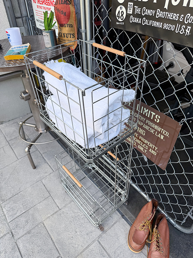 ポストジェネラル　インダストリアル　ランドリーワゴン　ジンク　大容量60L　2段　キャスター付き ■ アメリカン雑貨 アメリカ雑貨 |  | 01