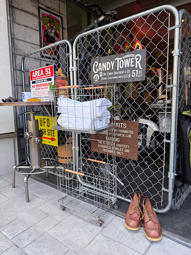 ポストジェネラル　インダストリアル　ランドリーワゴン　ジンク　大容量60L　2段　キャスター付き ■ アメリカン雑貨 アメリカ雑貨 |  | 03