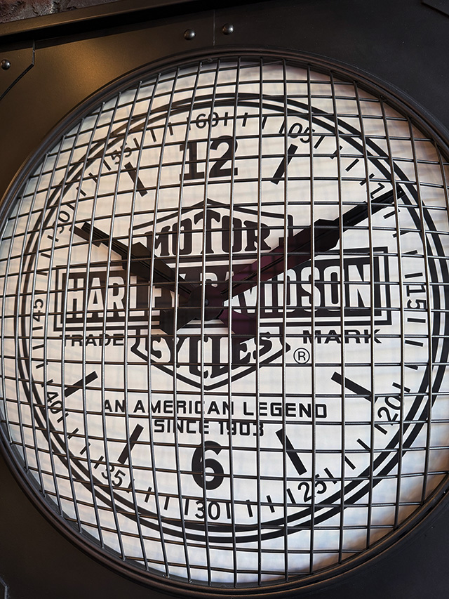 ハーレーダビッドソン　インダストリアル　メタルクロック ■ アメリカン雑貨 アメリカ雑貨  爆買 | Harley Davidson | 01
