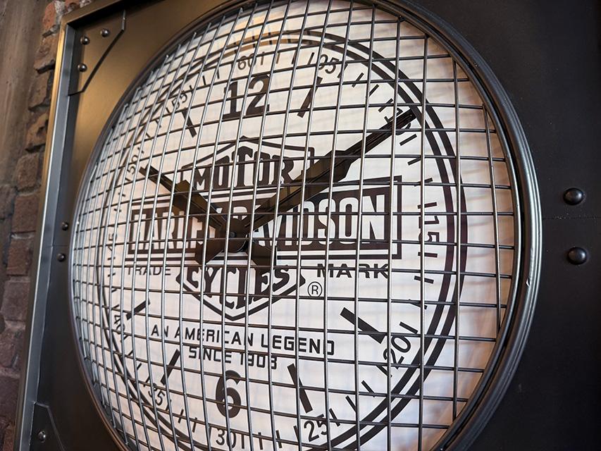 ハーレーダビッドソン　インダストリアル　メタルクロック ■ アメリカン雑貨 アメリカ雑貨  爆買 | Harley Davidson | 05
