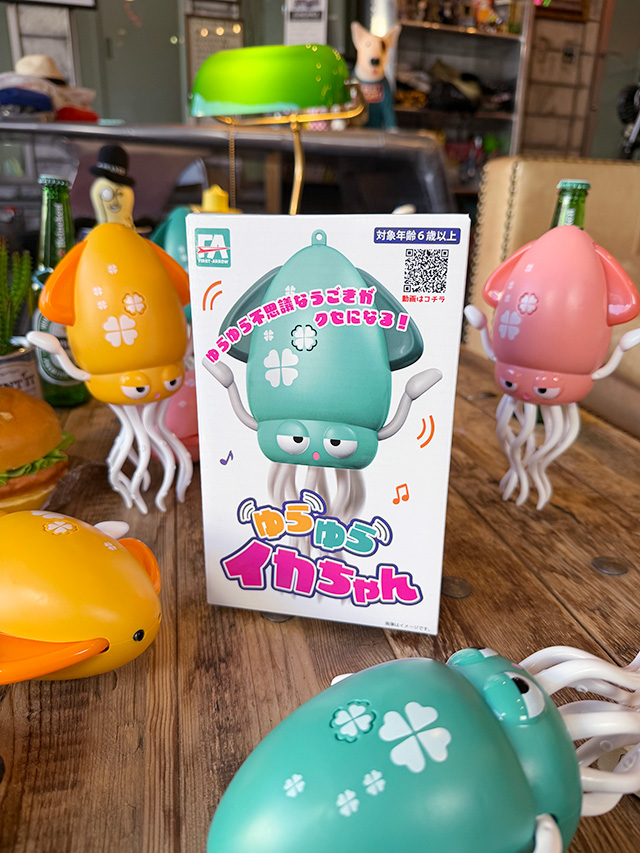 不思議な動きがクセになる　ゆらゆらイカちゃん　（ピンク）　ペットの遊び相手にも！ ■ アメリカ雑貨 アメリカン雑貨 |  | 05