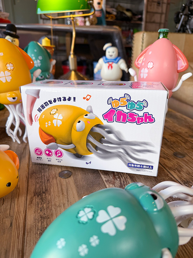 不思議な動きがクセになる　ゆらゆらイカちゃん　（ピンク）　ペットの遊び相手にも！ ■ アメリカ雑貨 アメリカン雑貨 |  | 06