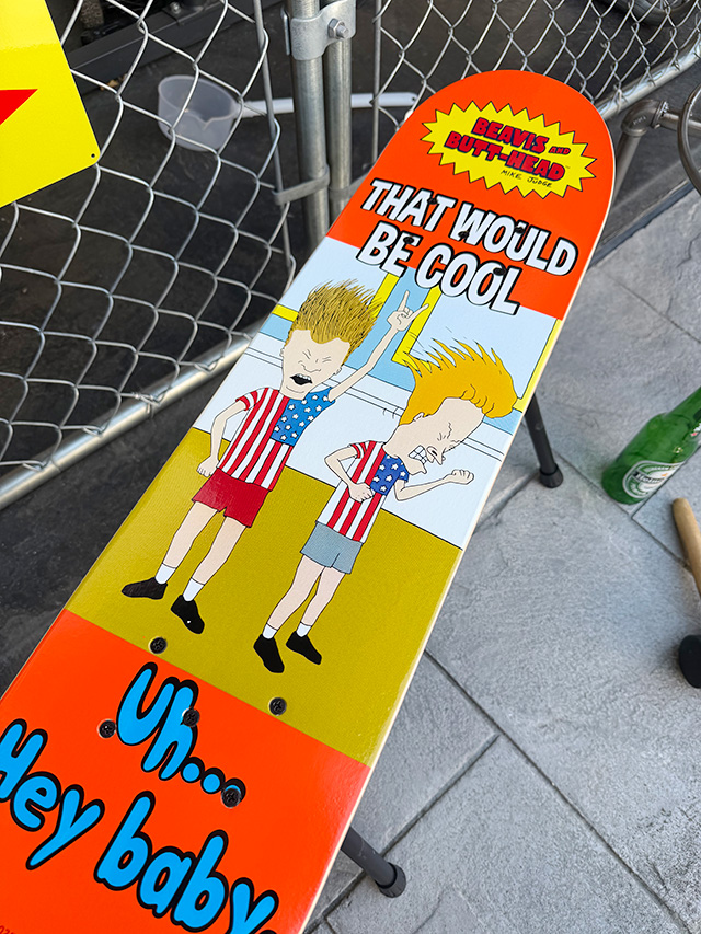 スケートボードデッキ　フォルディングチェアー　（ビーバス＆バットヘッド） ■ アメリカン雑貨 アメリカ雑貨 |  | 01
