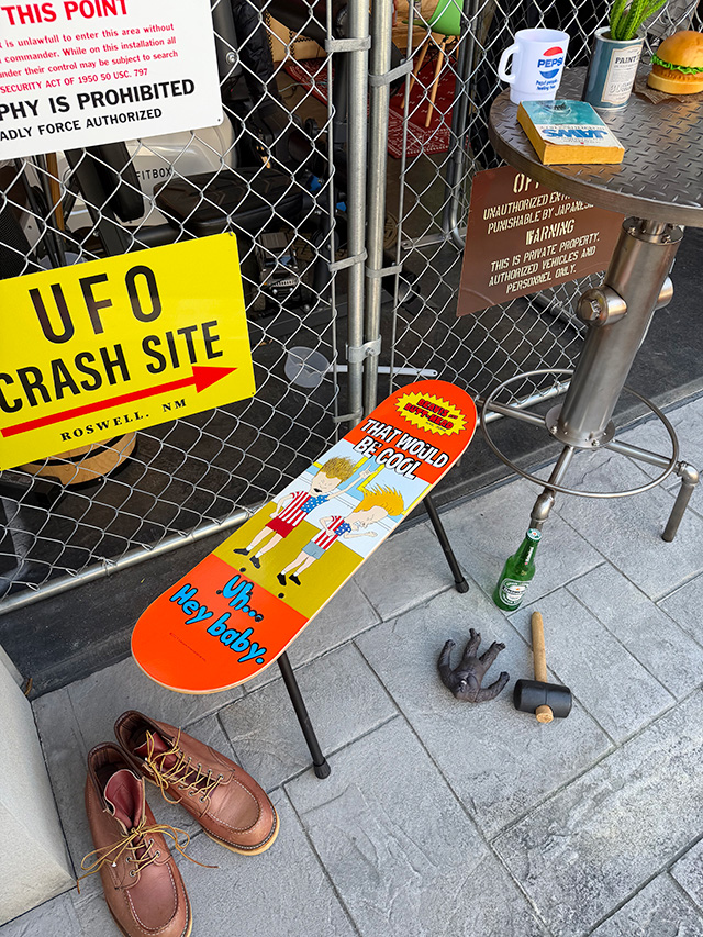 スケートボードデッキ　フォルディングチェアー　（ビーバス＆バットヘッド） ■ アメリカン雑貨 アメリカ雑貨 |  | 04