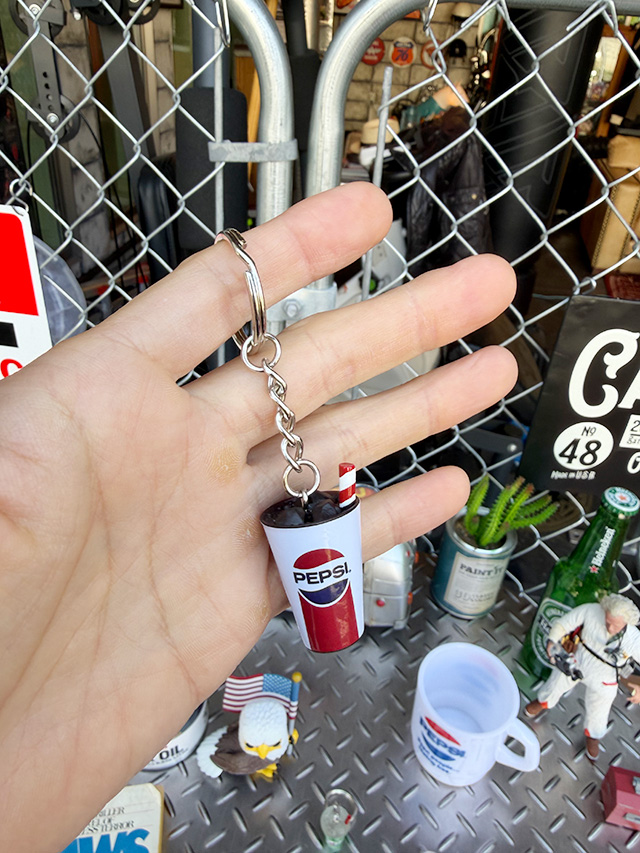 ペプシ　3Dキーホルダー　（ワンロゴ） ■ アメリカン雑貨 アメリカ雑貨 |  | 02