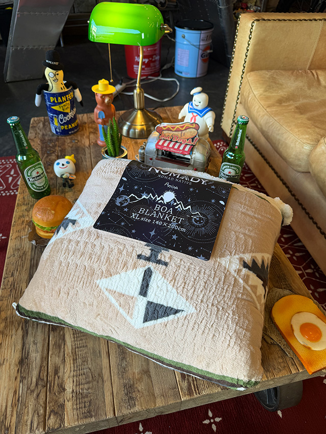 ネイティブパターン　フリースブランケット　XLサイズ　140cm×200cm　（サンド） ■ アメリカン雑貨 アメリカ雑貨 |  | 06