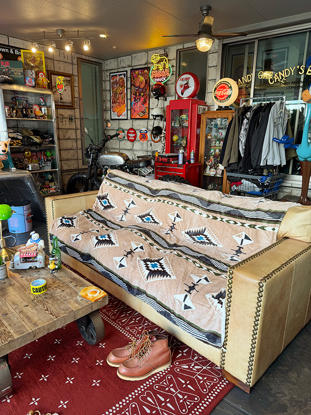 ネイティブパターン　フリースブランケット　XLサイズ　140cm×200cm　（サンド） ■ アメリカン雑貨 アメリカ雑貨 |  | 03