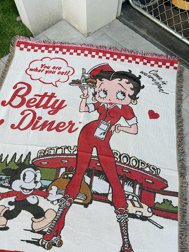ベティ・ブープ　大判ラグマット　フリンジ　タペストリー ■ アメリカン雑貨 アメリカ雑貨 |  | 01