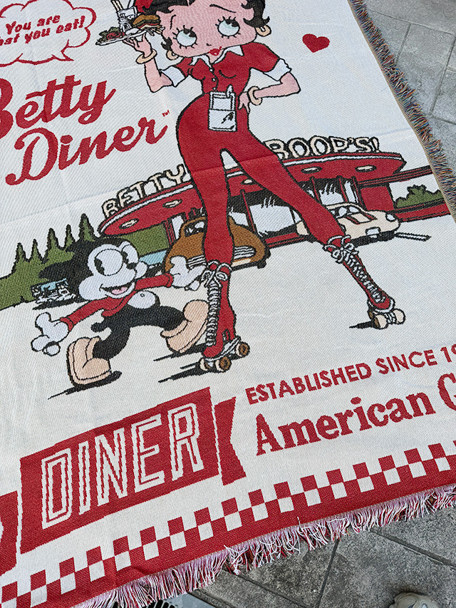 ベティ・ブープ　大判ラグマット　フリンジ　タペストリー ■ アメリカン雑貨 アメリカ雑貨 |  | 02