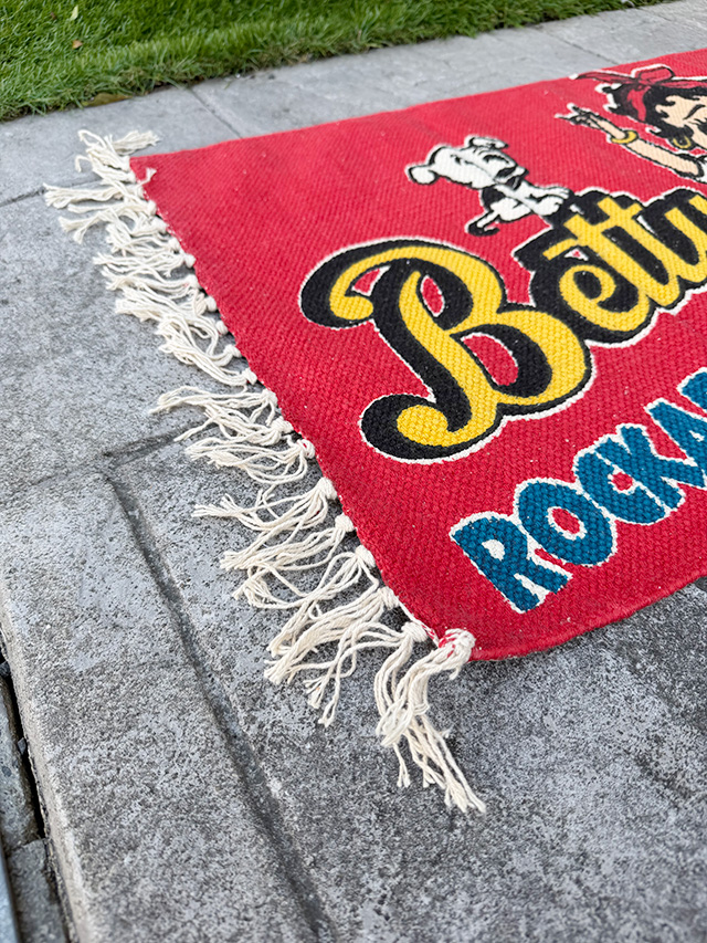 ベティ・ブープ　コットンマット　120cm　ロングサイズ　（レッド/ジュークボックス） ■ アメリカン雑貨 アメリカ雑貨 |  | 03