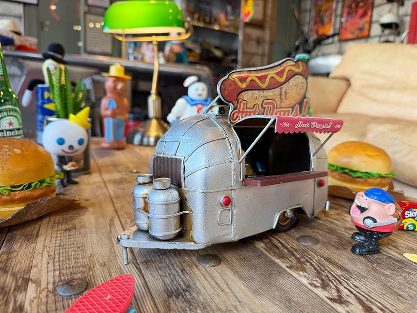 ホットドッグ フードスタンド トレーラー ブリキオブジェ