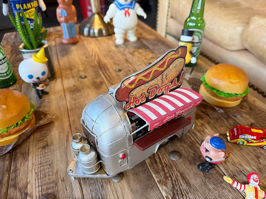 ホットドッグ フードスタンド トレーラー ブリキオブジェ