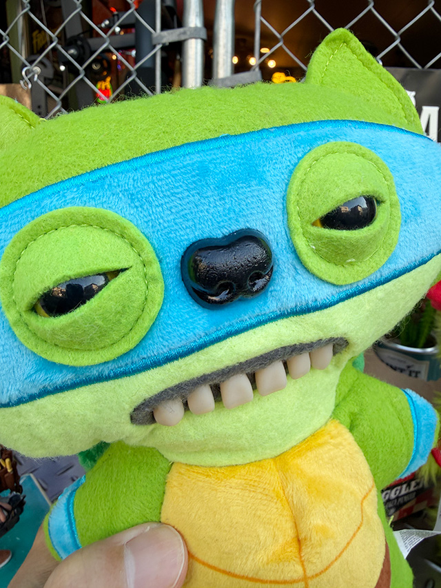 ファグラー × タートルズ （レオナルド） 海外で話題のキモくて