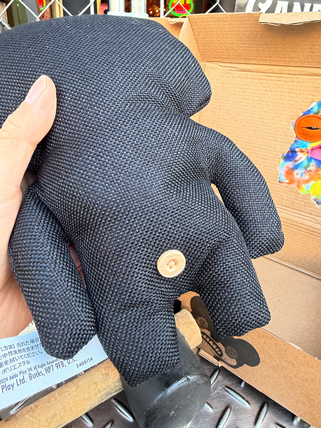 海外SNSで話題 キモくてかわいいモンスター FUGGLER ファグラー