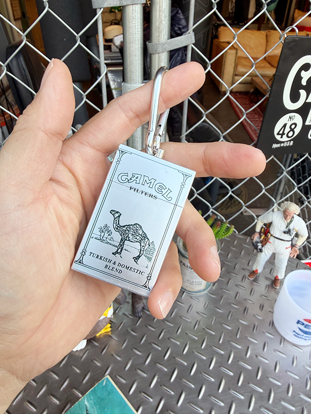キャメル　携帯灰皿　カラビナ付き ■ アメリカン雑貨 アメリカ雑貨 | 