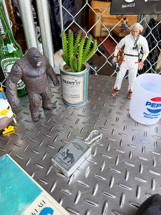 キャメル　携帯灰皿　カラビナ付き ■ アメリカン雑貨 アメリカ雑貨 |  | 03