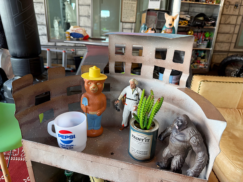 ドラム缶　2段　廃墟工場　プランター　ジオラマ廃墟基地　ディスプレイ台 ■ アメリカン雑貨 アメリカ雑貨 |  | 02