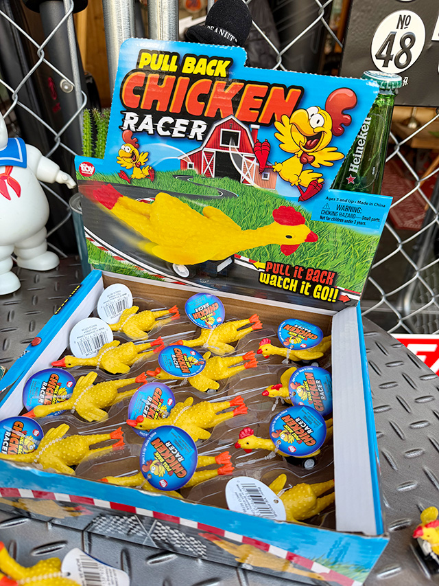 チキンレーサー　プルバックカー　※3種類からランダムチョイスになります ■ アメリカン雑貨 アメリカ雑貨 |  | 01