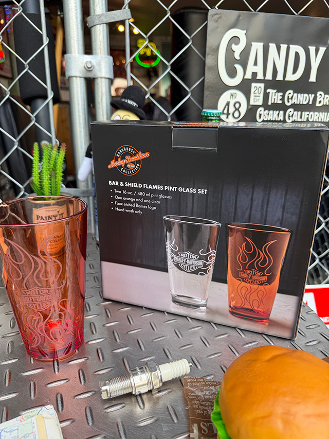 ハーレーダビッドソン　バー＆シールド　フレイムス　パイント　グラスセット ■ アメリカン雑貨 アメリカ雑貨 | Harley Davidson | 05
