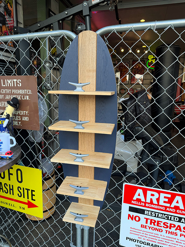 サーフボード型　ディスプレイラック ■ アメリカン雑貨 アメリカ雑貨 |  | 07