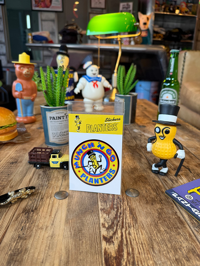 ミスターピーナッツ　オフィシャル　ステッカー　（ラウンド） ■ アメリカン雑貨 アメリカ雑貨 |  | 01