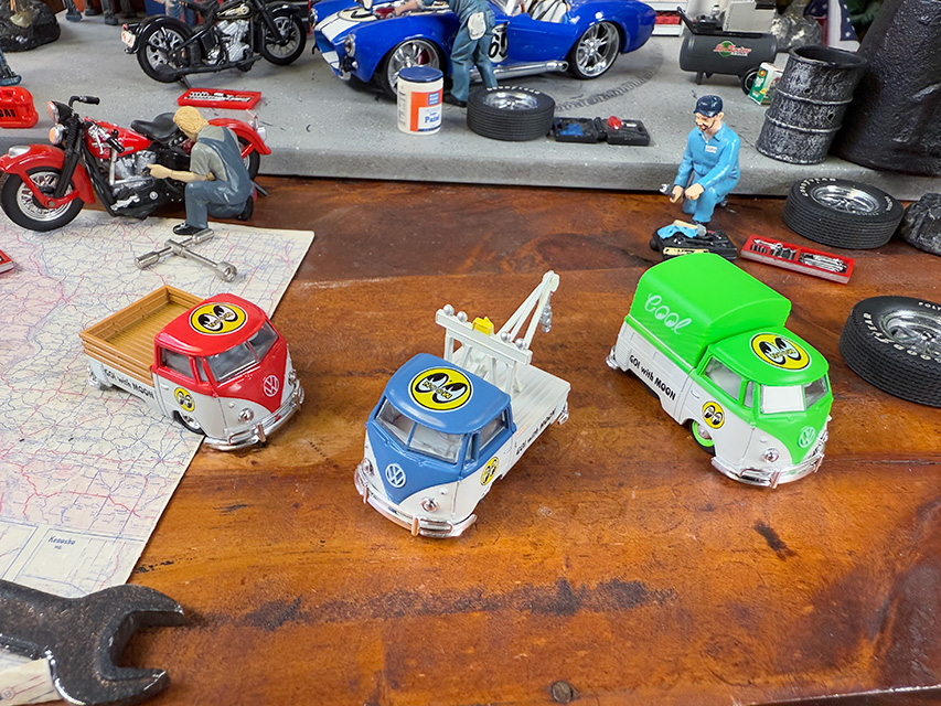 M2　ムーンアイズ限定　1960年　フォルクスワーゲン　シングルキャブトラック　3台セット ■ アメリカン雑貨 アメリカ雑貨 |  | 04