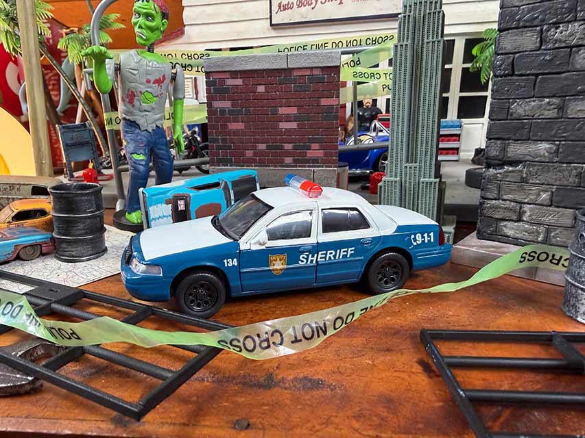 Jada　海外ドラマ　ウォーキングデッド　リック・グライムズ　フォード　クラウン　ヴィクトリア　ポリスカー　ダイキャストミニカー　1/32 |  | 03