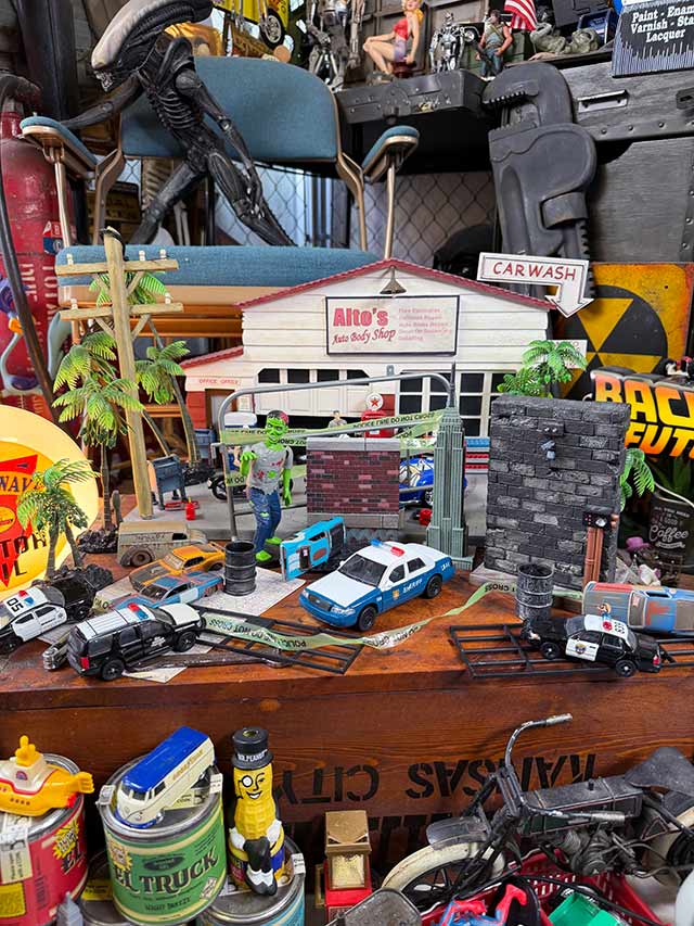 Jada　海外ドラマ　ウォーキングデッド　リック・グライムズ　フォード　クラウン　ヴィクトリア　ポリスカー　ダイキャストミニカー　1/32 |  | 09