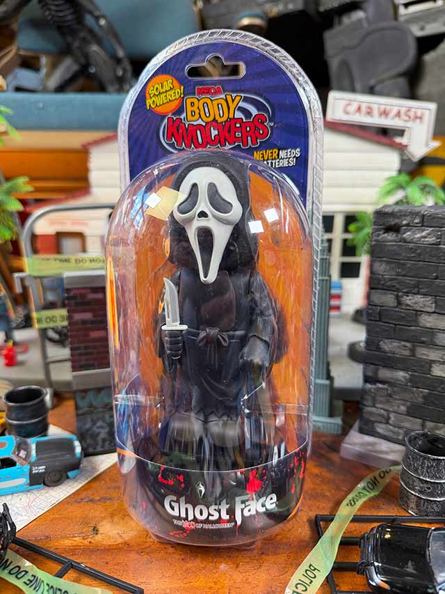 NECA　映画　スクリーム　ゴーストフェイス　ボディノッカー　ソーラーパワーでゆらゆら揺れる ■ アメリカン雑貨 アメリカ雑貨 |  | 07