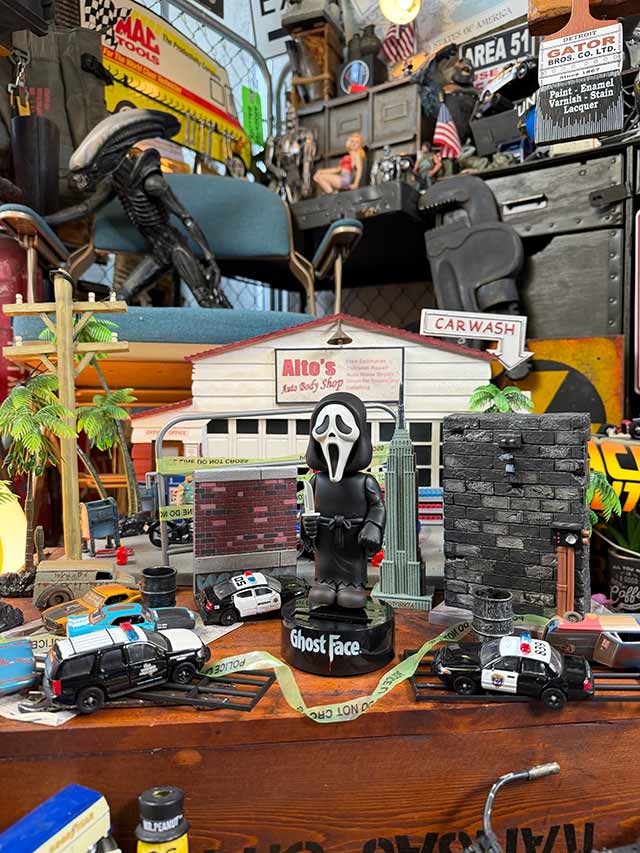 NECA　映画　スクリーム　ゴーストフェイス　ボディノッカー　ソーラーパワーでゆらゆら揺れる ■ アメリカン雑貨 アメリカ雑貨 |  | 03