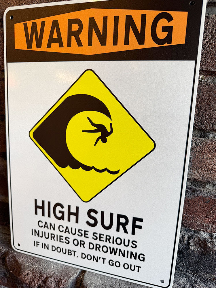 「警告！　高波注意」　ハワイアン　警告看板　アルミサイン ■ アメリカン雑貨 アメリカ雑貨 |  | 03