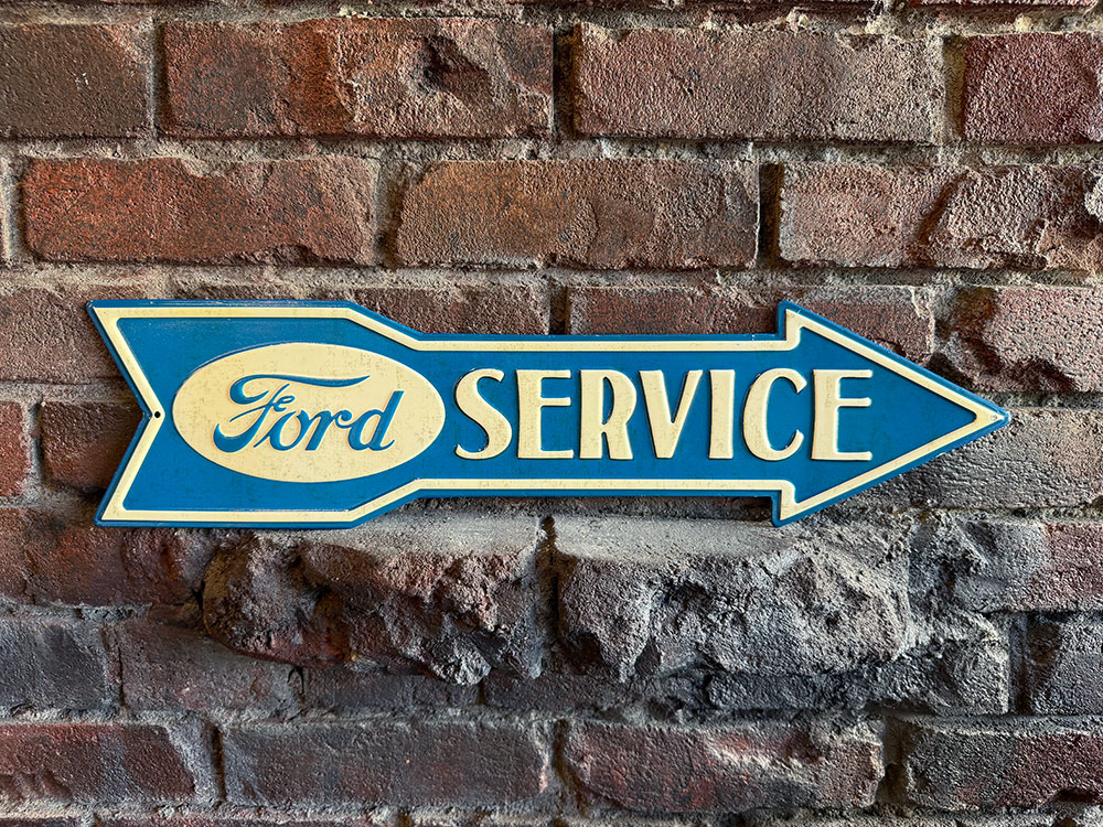 フォード　アローカットサイン　（FORD SERVICE）　矢印形　ブリキ看板　エンボス　ティンサイン ■ アメリカン雑貨 アメリカ雑貨 | 